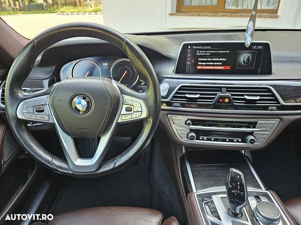 BMW Seria 7 730d - 27