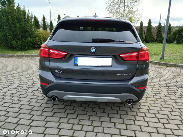 BMW X1 xDrive20d xLine - 12