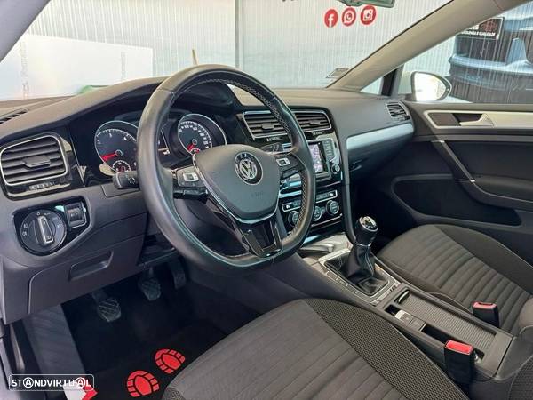 VW Golf 1.6 TDi Highline - 9