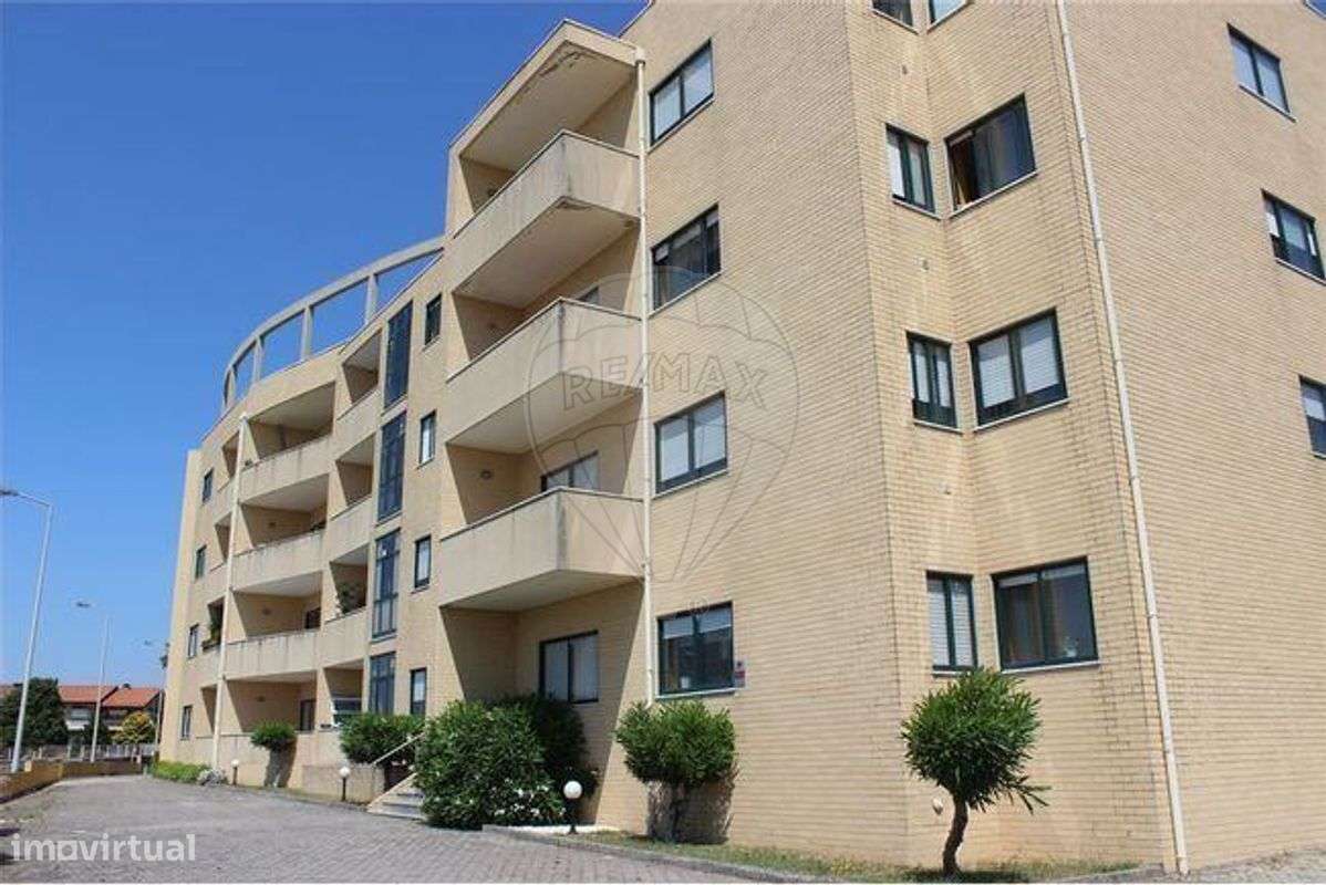 Apartamento T3 para arrendamento - Grande imagem: 2/50