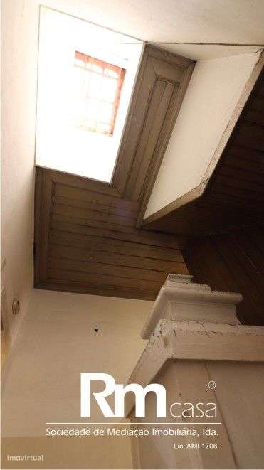 Magnifico prédio devoluto na Rua da Sofia, Largo do Terreiro da Erva-30