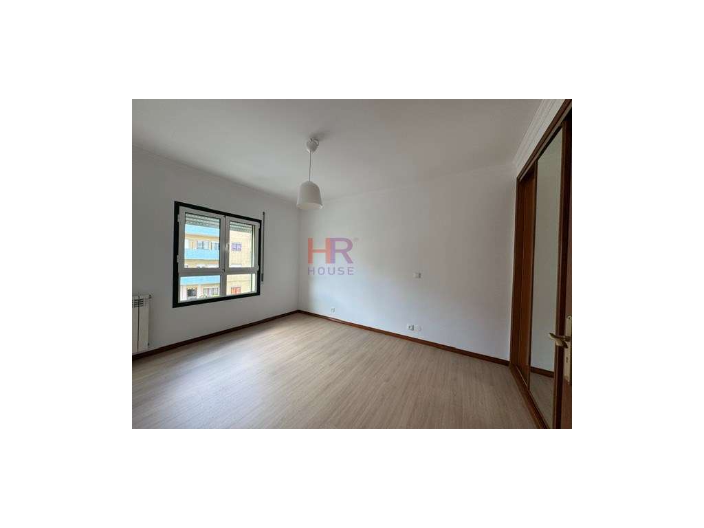Apartamento T2 renovado com área útil de 62m² em Eiras, Coimbra. Id...-12