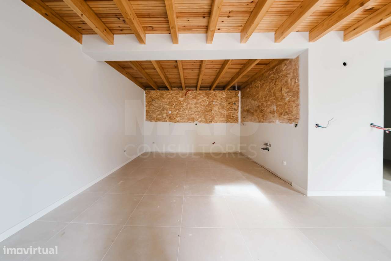 Moradia T3 Renovada C/ Logradouro e Anexos, São Bartolomeu, Lourinhã - Grande imagem: 3/25