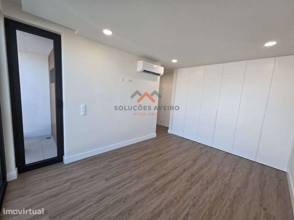 Moradia T4 a 1km das Glicinias!-24