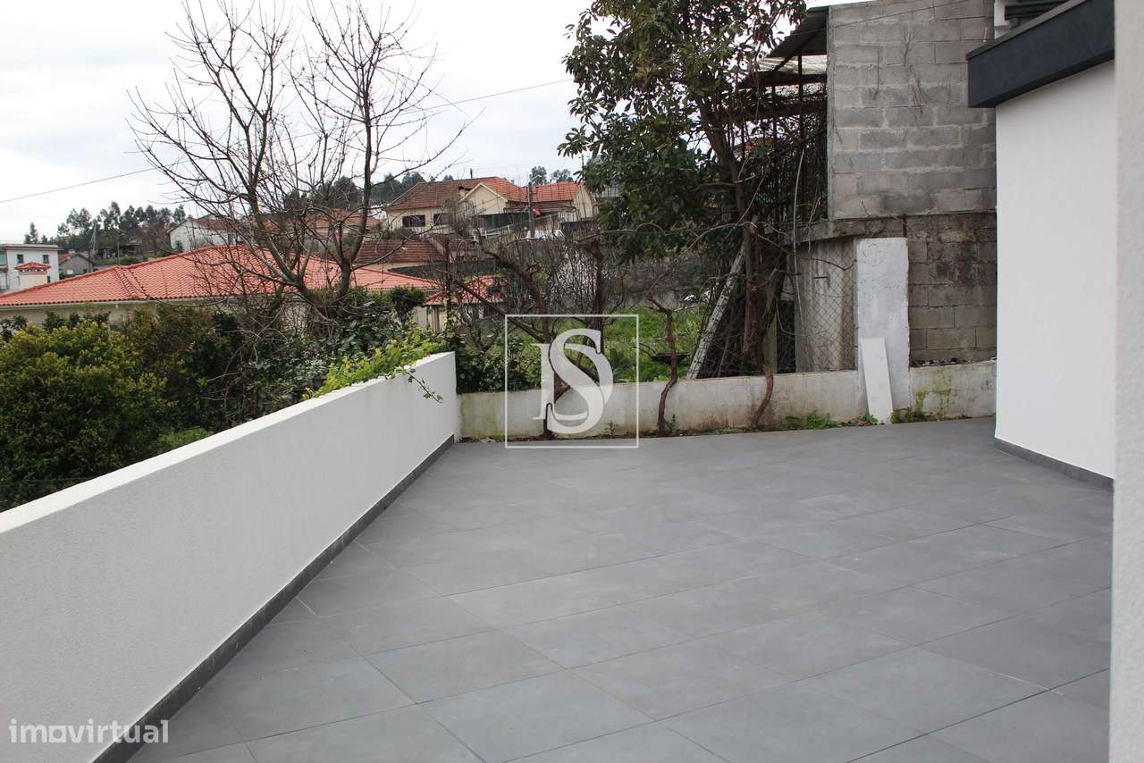 Moradia  T2+1 em Lustosa-17