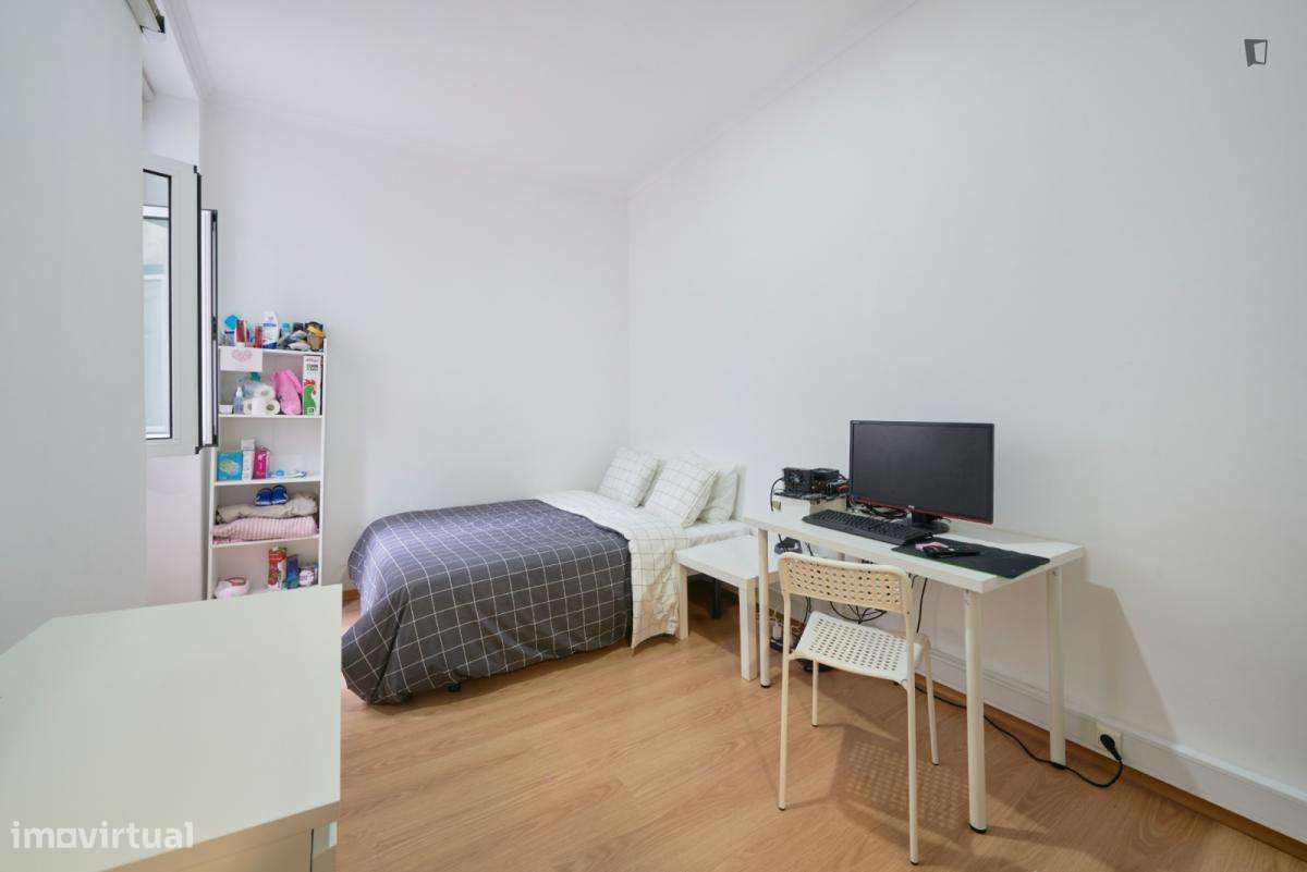 Quarto - localizado em Entrecampos Lisbon - Grande imagem: 3/9