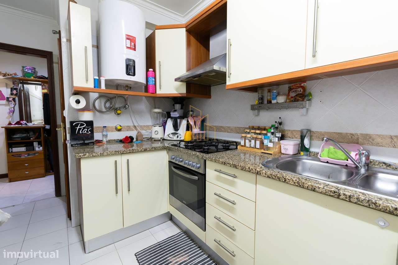 T3 com áreas generosas e excelente localização – Rua Cidade de Belg...-20