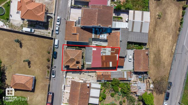 Moradia T3 para reabilitação no centro de Rio Meão, S.M. Feira-26