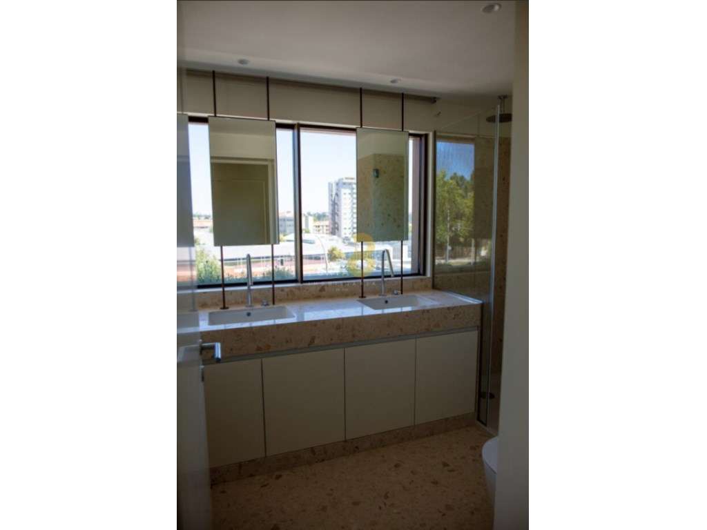Apartamento T2 com vistas de rio e mar inalteráveis-18