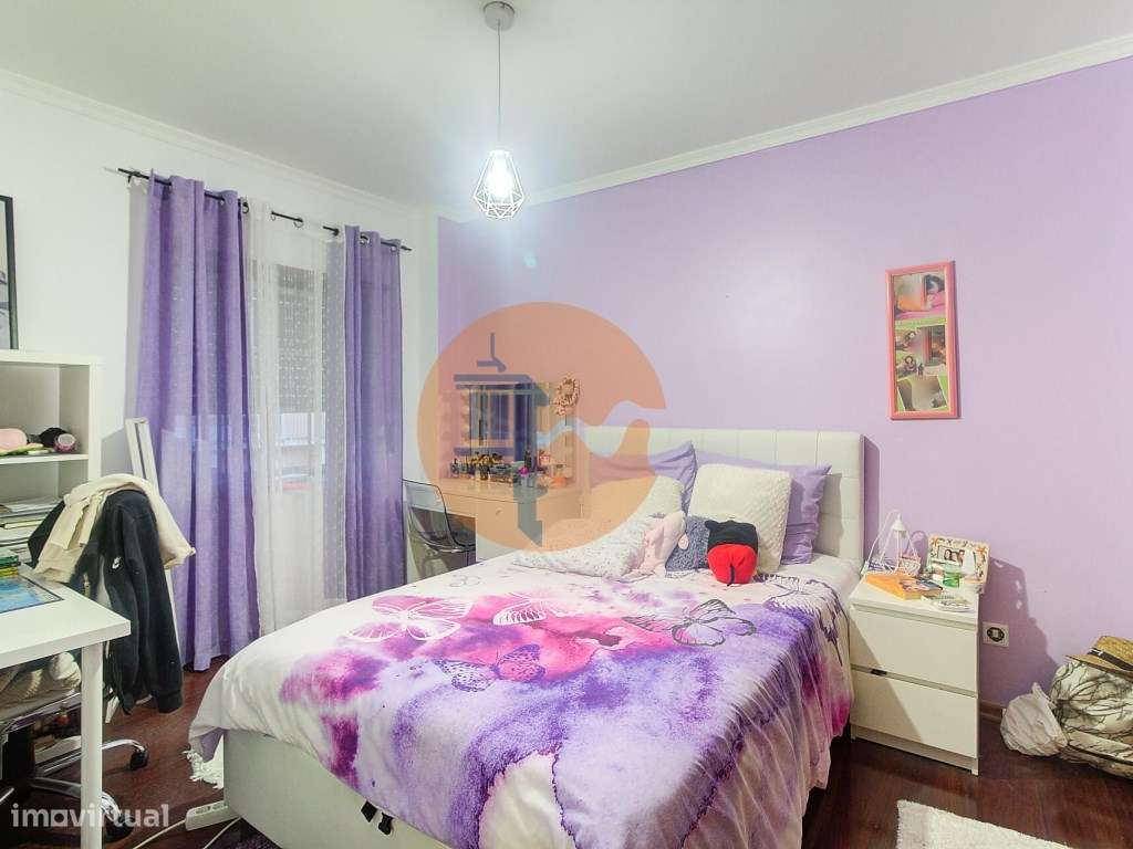 Apartamento T2 com Lugar de Parqueamento e sótão - Grande imagem: 3/16