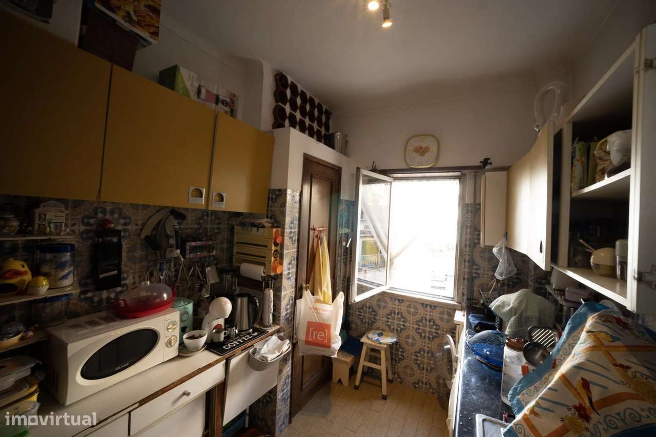 Excelente T3 com imenso potencial - Grande imagem: 3/24