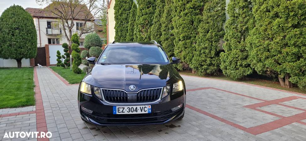 Skoda Octavia Combi 1.6 TDI DSG Style - 2