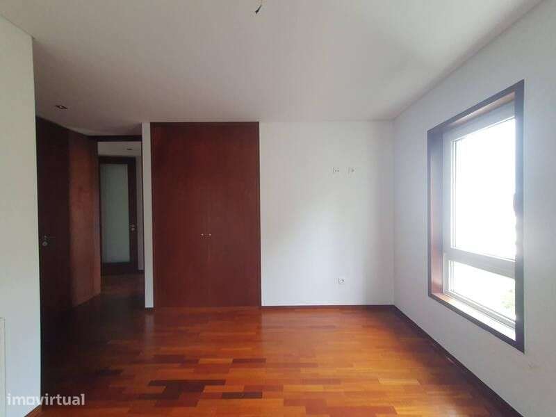 Apartamento T2 no centro do Porto - Grande imagem: 5/15