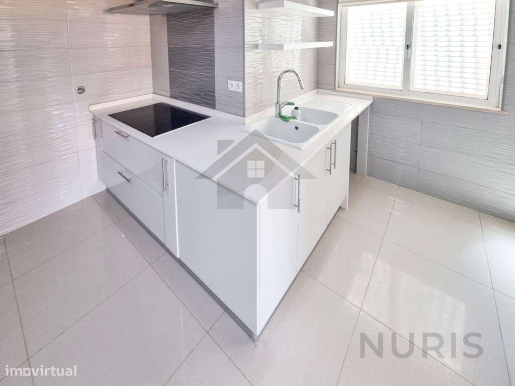 Moradia T4+1 Para venda em Portimão - Grande imagem: 3/26