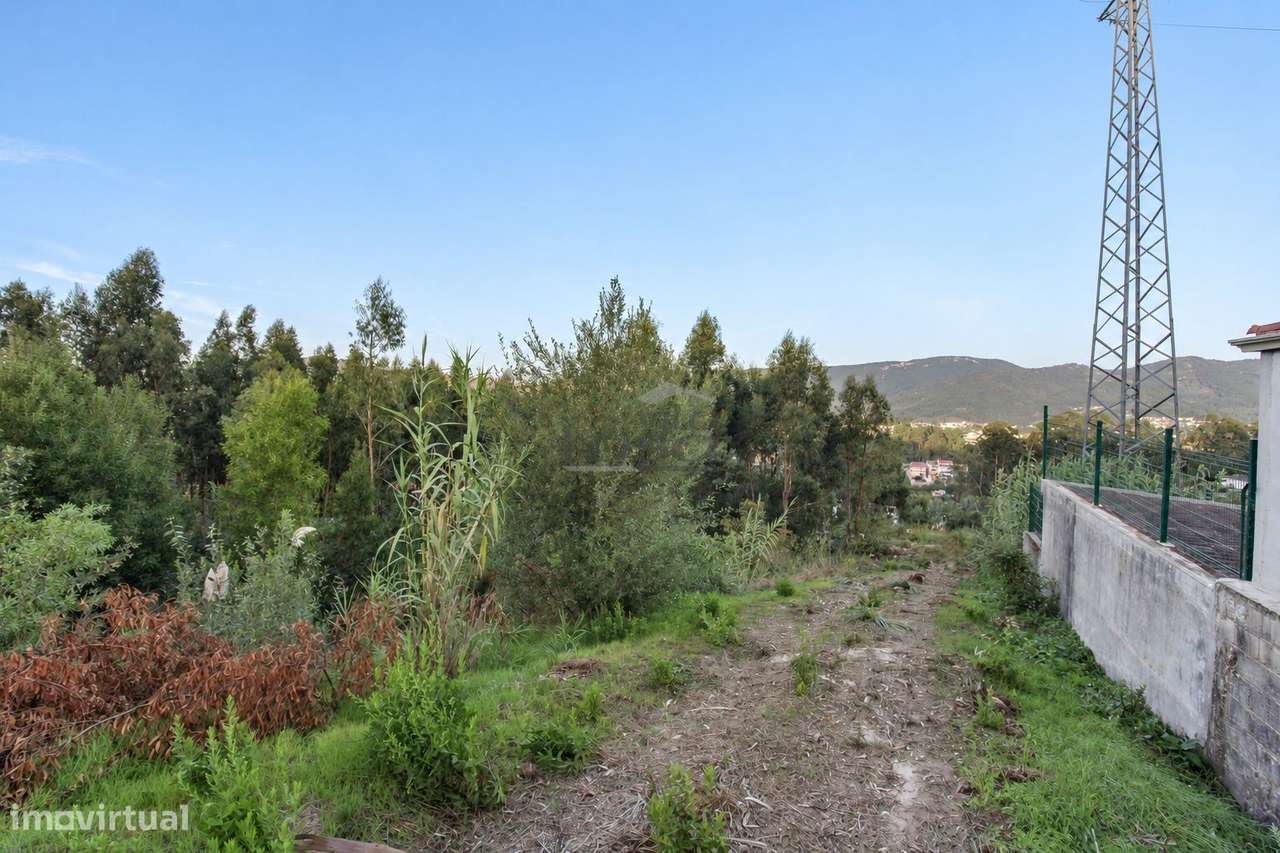 Terreno em São Pedro da Cova | Informação prévia favorável para hab...-0