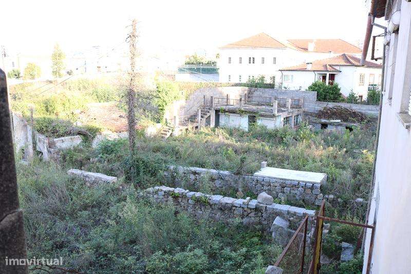 Propriedade c/ 1.800 m2 com  5  artigos urbanos em S. Vicente - Braga-21