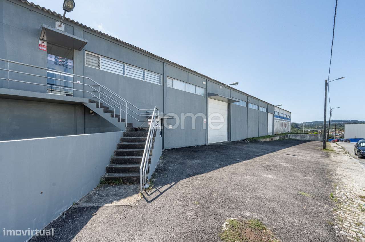 Armazém, 1 100 m², Sandim, Olival, Lever e Crestuma - Grande imagem: 3/43