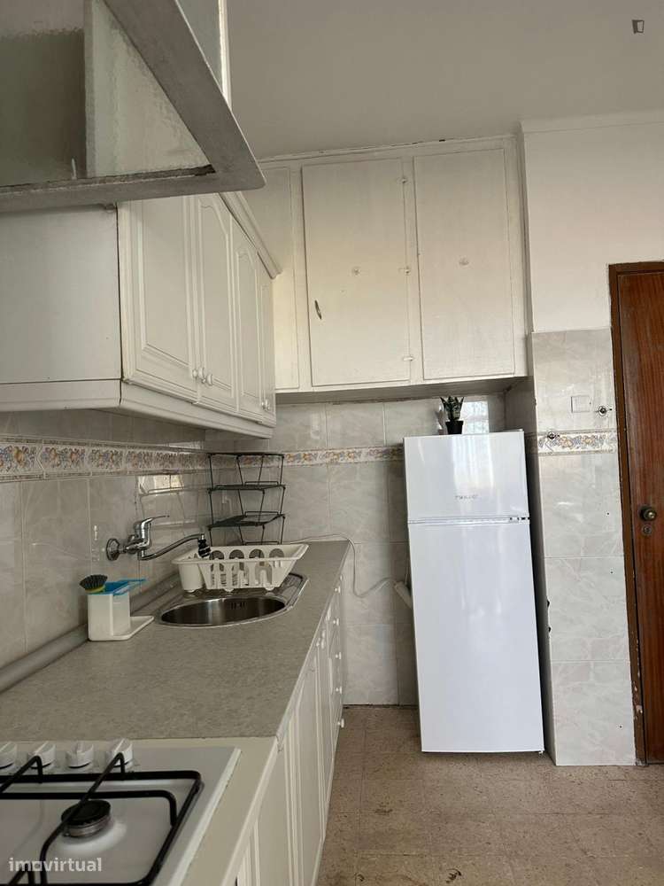 Quarto - localizado em Lisbon - Grande imagem: 5/18