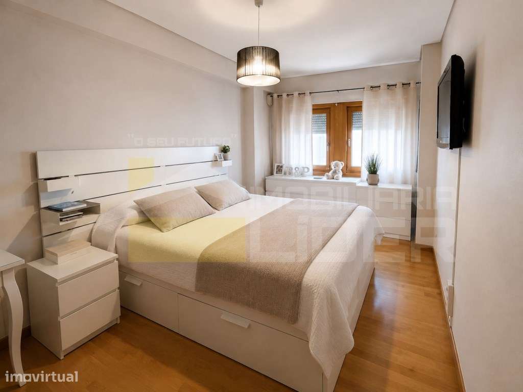 Apartamento T3 com Suíte, em Camarate, Lisboa.-11