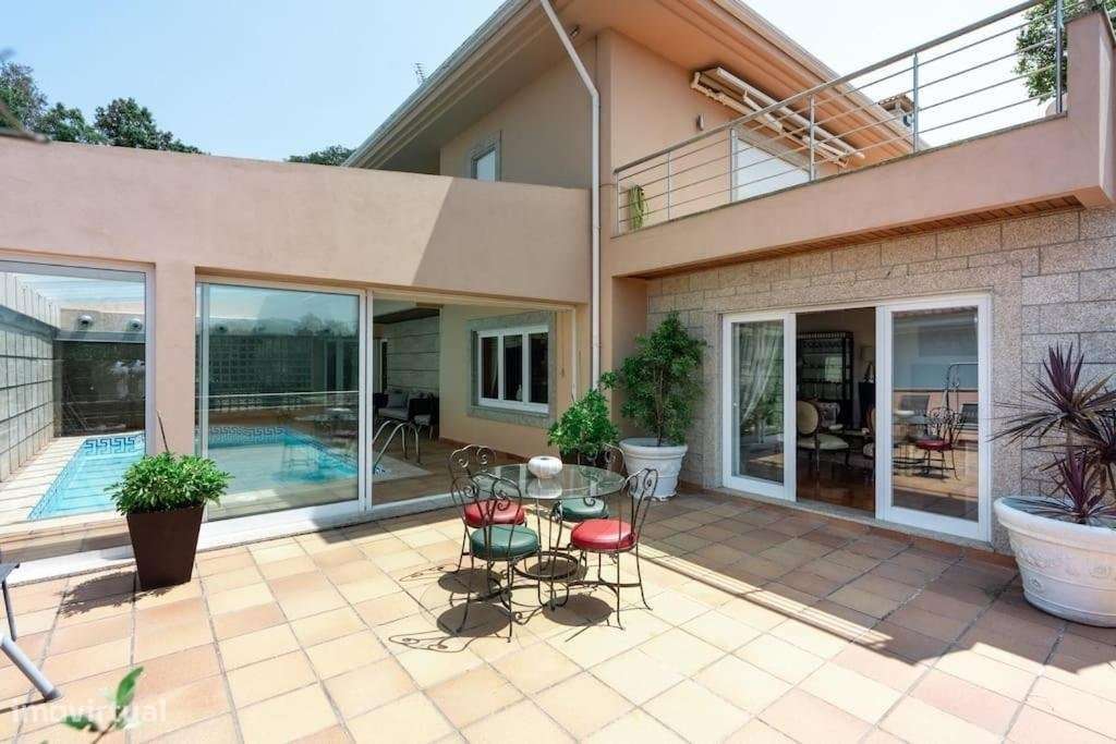 Moradia Isolada T4 | Vista Rio Douro | Piscina Coberta - Grande imagem: 4/35