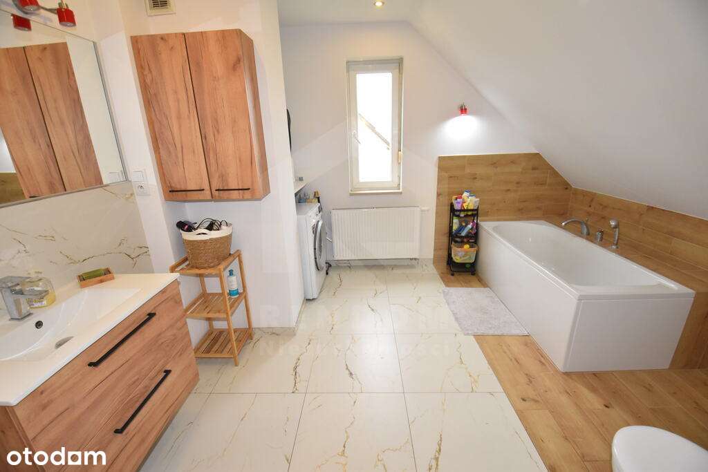 Dom z garażem i fotowoltaiką – Narok-18