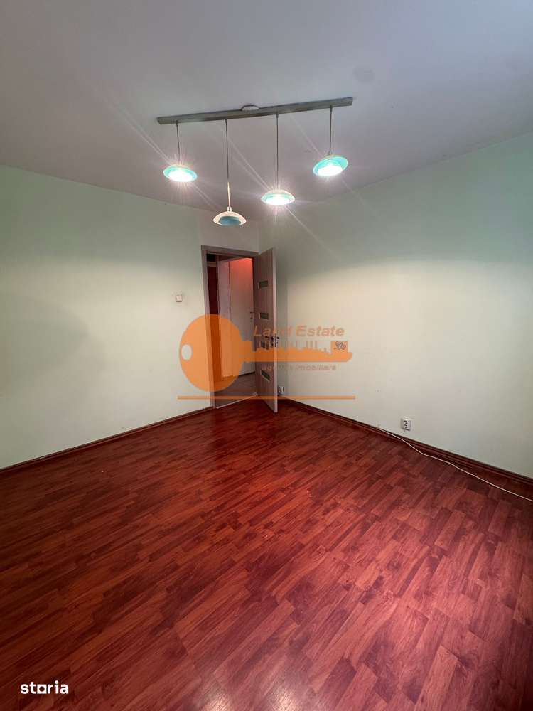 3 camere Crangasi-Zboina Neagra( Geam baie )-0