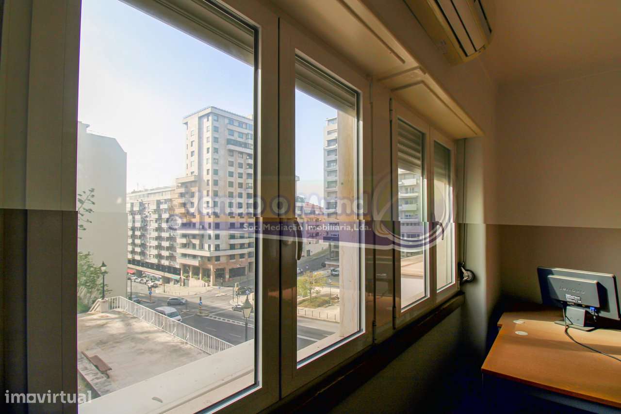 Escritório com projeto de T1 em Lisboa (LXLX003) - Grande imagem: 2/15