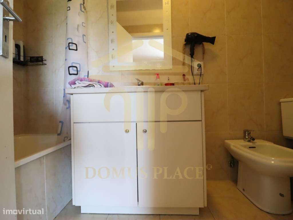 Apartamento T3 no Castelo da Maia com Terraço, 3 Frentes e Lugar de...-30
