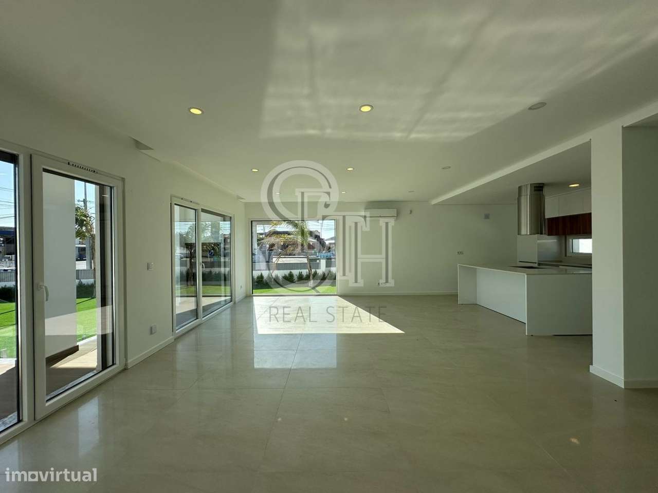 MORADIA V3+1 CENTRO DA CIDADE-9