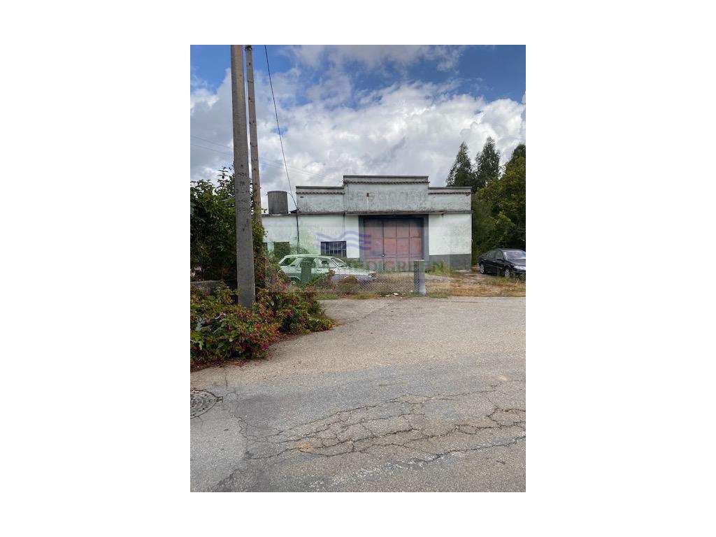 ARMAZÉM PERTO DO FUTURO ACESSO DO IC 35 - Grande imagem: 2/6