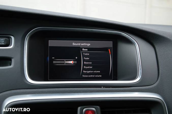 Volvo V40 D2 Inscription - 13