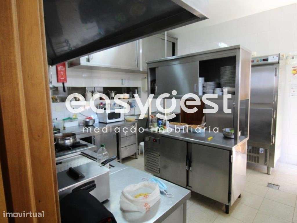 Restaurante com excelentes áreas de esplanada - Mexilhoeira Carregação - Grande imagem: 4/37