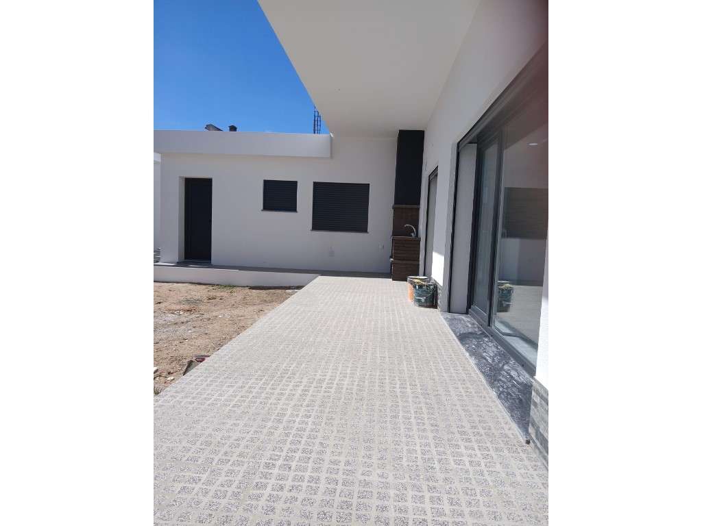 Moradia Térrea em Construção - Fernão Ferro - Grande imagem: 2/12