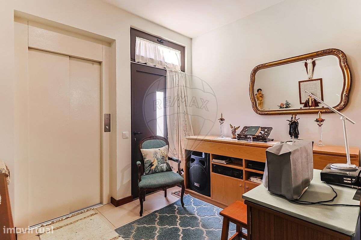 Moradia T5 para venda-22