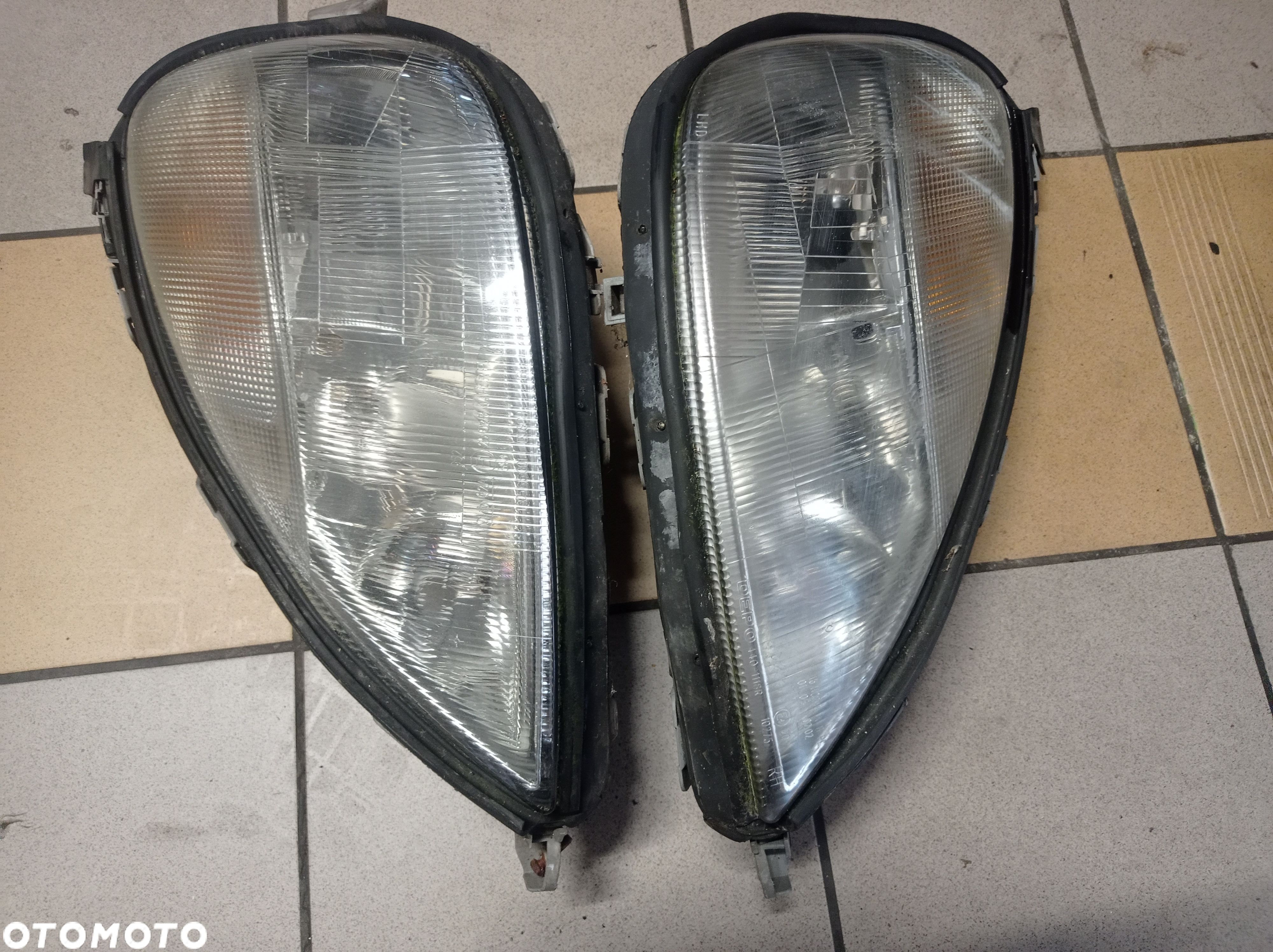 LAMPA PRAWA I LEWA MERCEDES KLASA A A168 - 1