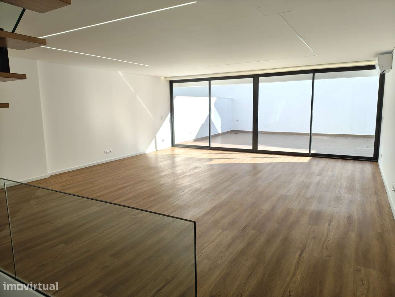 MORADIA de LUXO - PRONTA HABITAR - PRAIA SALGUEIROS - CANIDELO-13