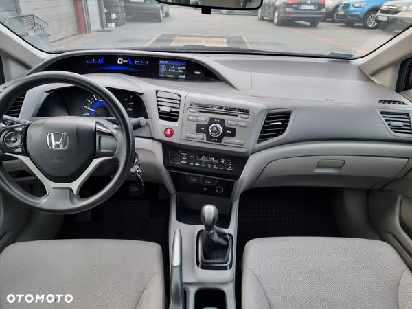 Honda Civic 1.8 Executive - 13