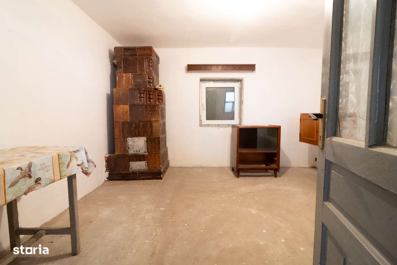 Ocazie-Casa de renovat. 8 camere langa Oltenita-Lac in spatele curtii.-12