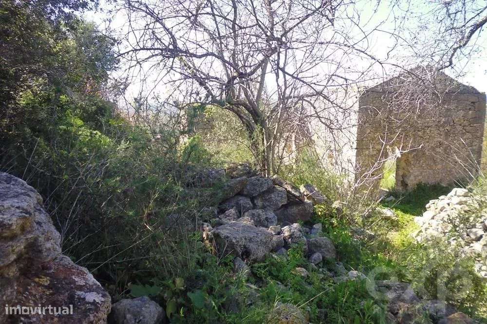 Land of 5622,40m2 with registered construction  and stunning views ove - Grande imagem: 5/9