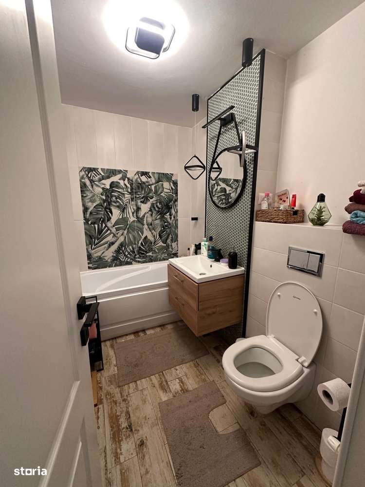 De vanzare 3 camere,mobilat și utilat,renovat complet,Pret 69000 euro - Imagine principală: 4/10