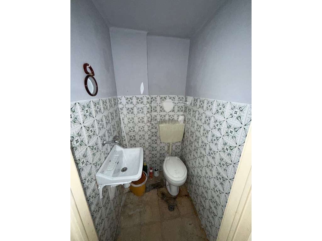 Arrenda-se Loja na Povoa de Santo Adrião, em Odivelas - Grande imagem: 4/4