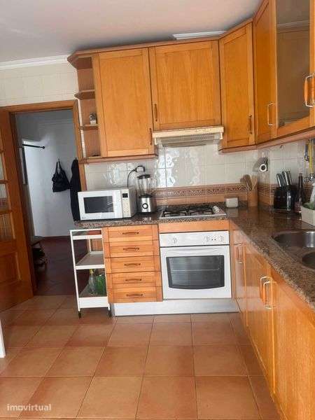 Apartamento T2 - 1º andar, com parqueamento e arrecadação - Grande imagem: 4/12