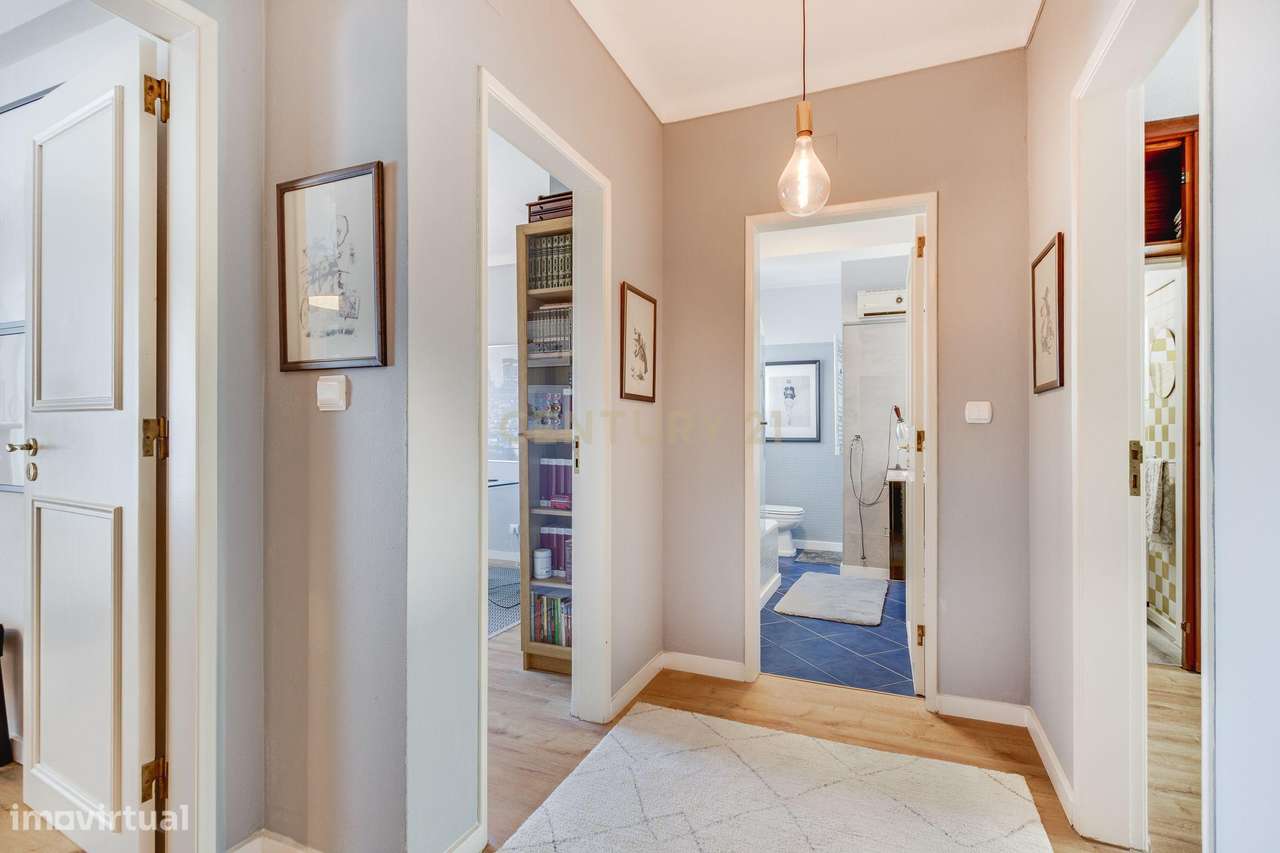 MORADIA T4 COM JARDIM E GARAGEM-27