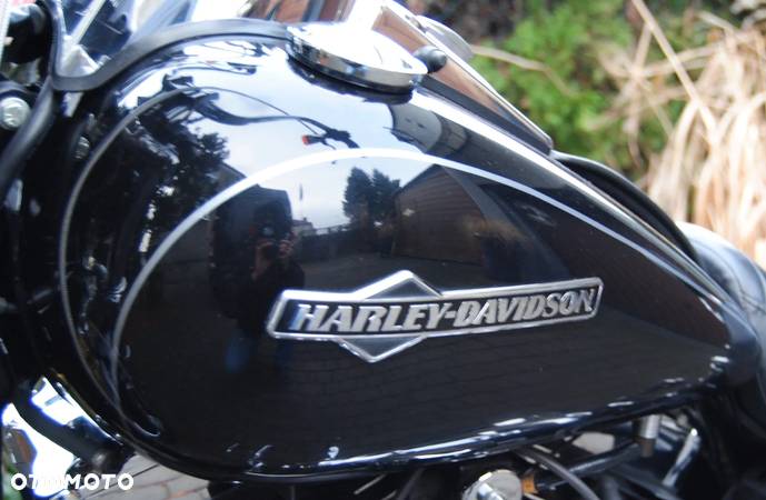 Harley-Davidson Dyna Super Glide - 15