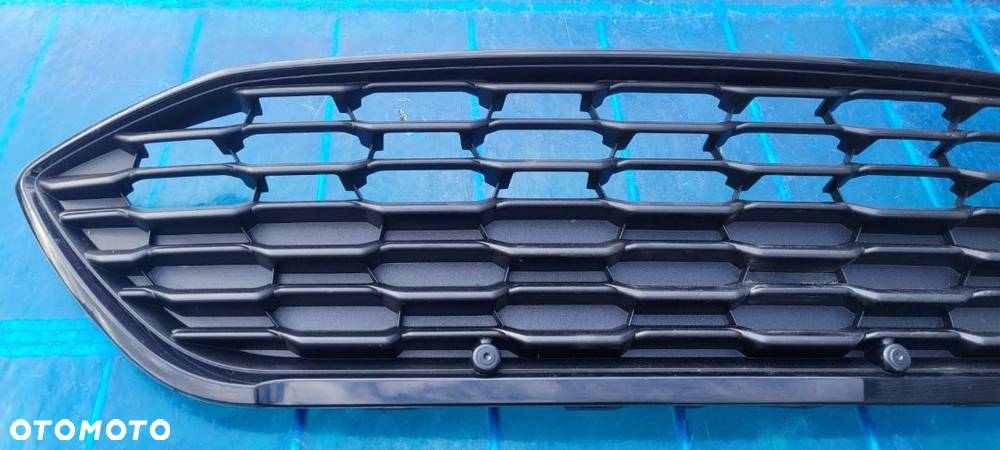 Grill atrapa ford Focus mk4 18-22 R - 4