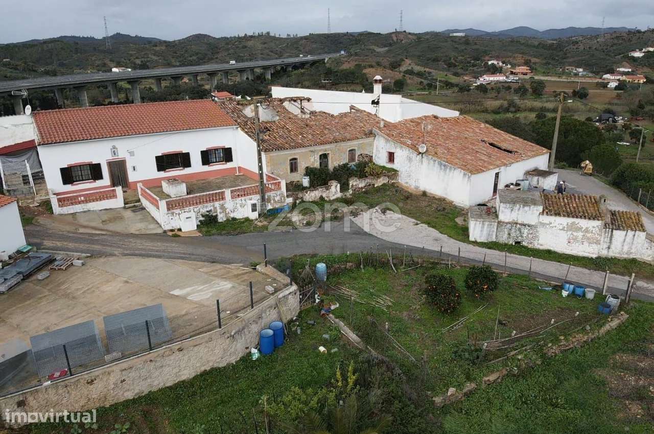 Moradia Geminada com 260m2, em Vale Figueira, S.B. Messines - Grande imagem: 4/16