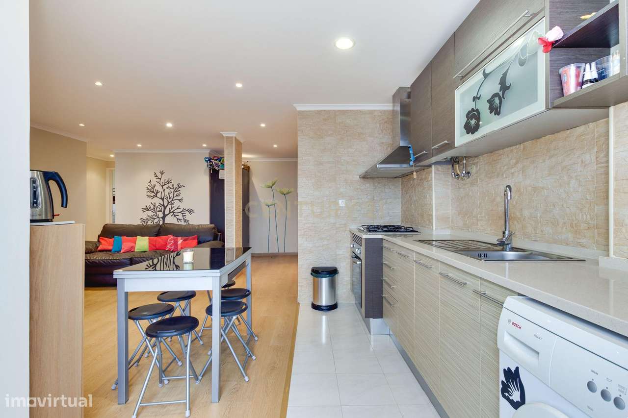 Viva no Centro da Amadora – T2 Espaçoso e Luminoso - Grande imagem: 5/22