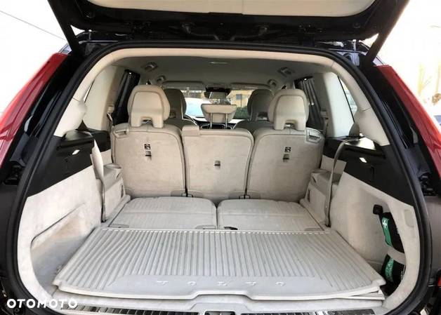 Volvo XC 90 D5 AWD Inscription 7os - 32