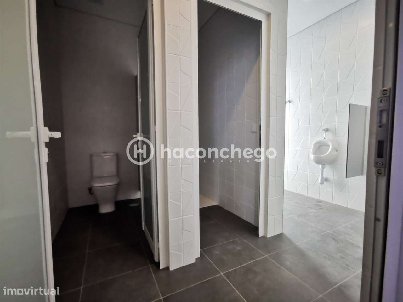 Pavilhão industrial com 483 m2 em Lijó, Barcelos-23