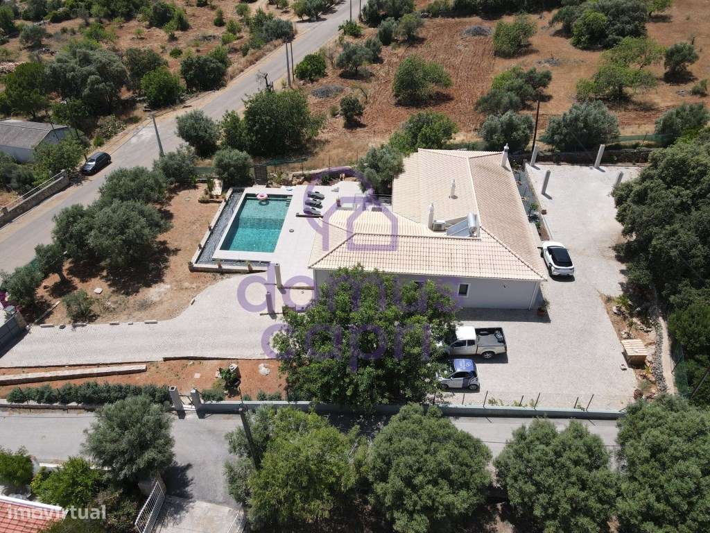 Moradia T4 com Piscina em Cerro da Mesquita - São Brás de Alportel-15